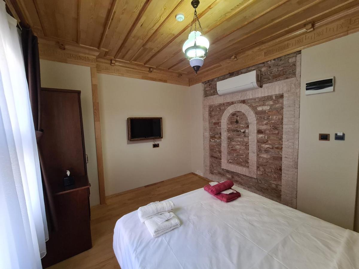 Antique Pearl Hotel Istanbul Bagian luar foto