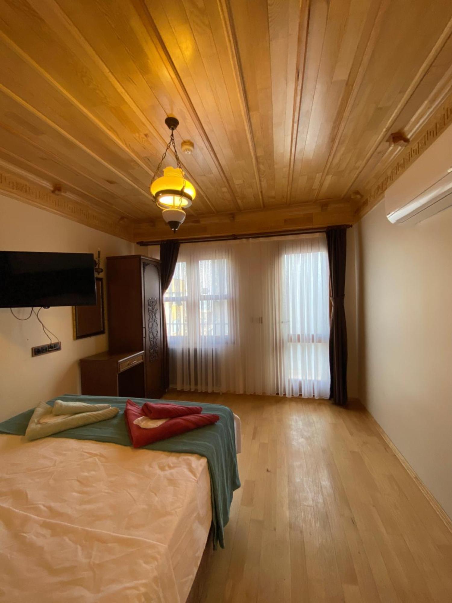 Antique Pearl Hotel Istanbul Bagian luar foto