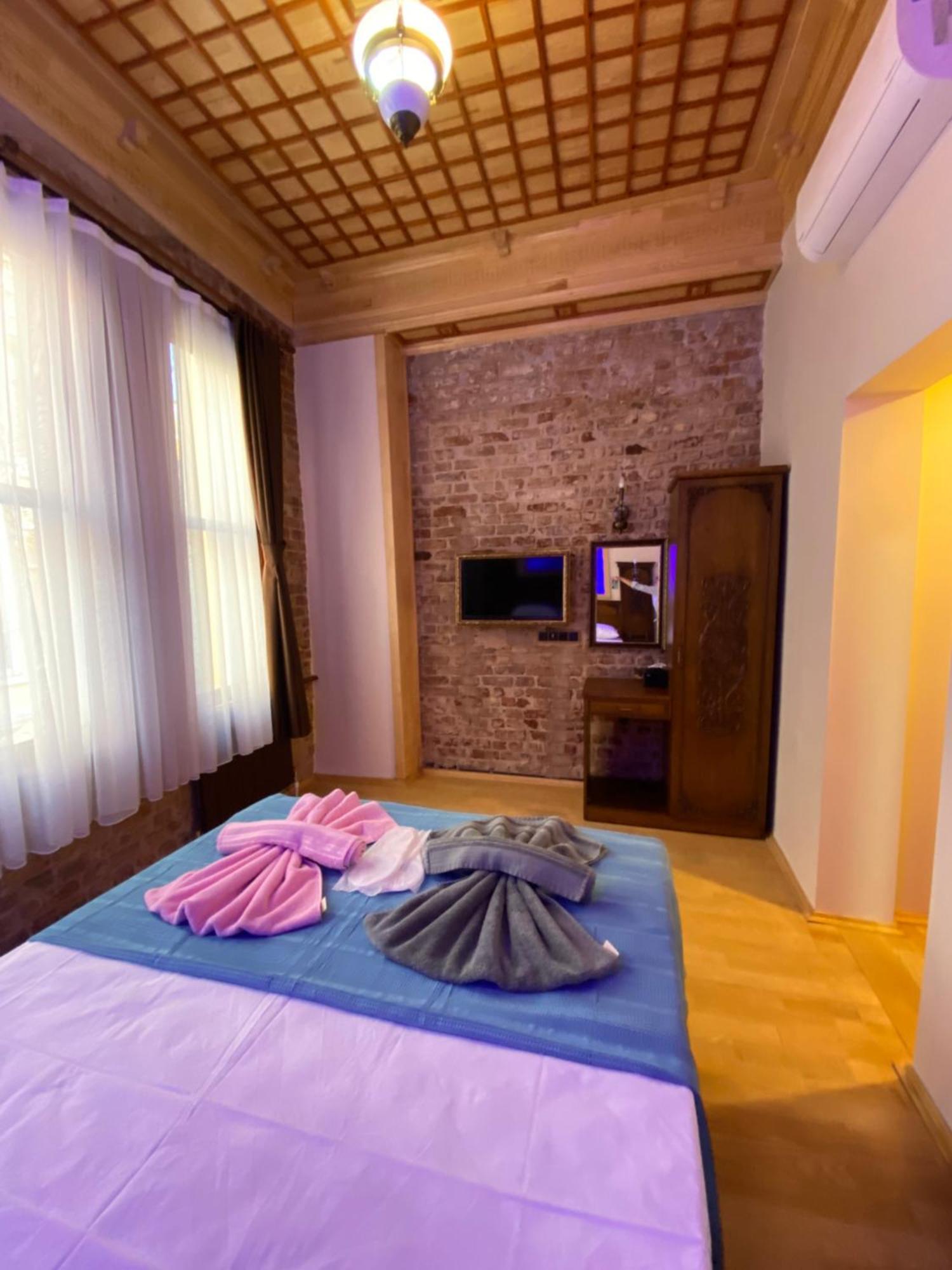 Antique Pearl Hotel Istanbul Bagian luar foto
