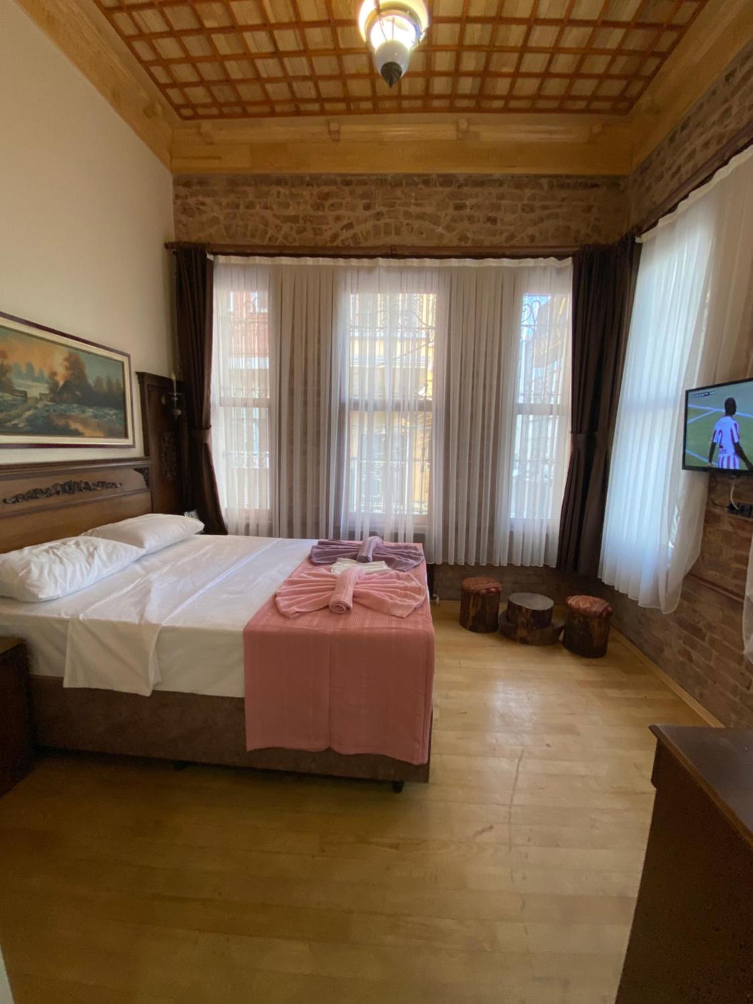 Antique Pearl Hotel Istanbul Bagian luar foto