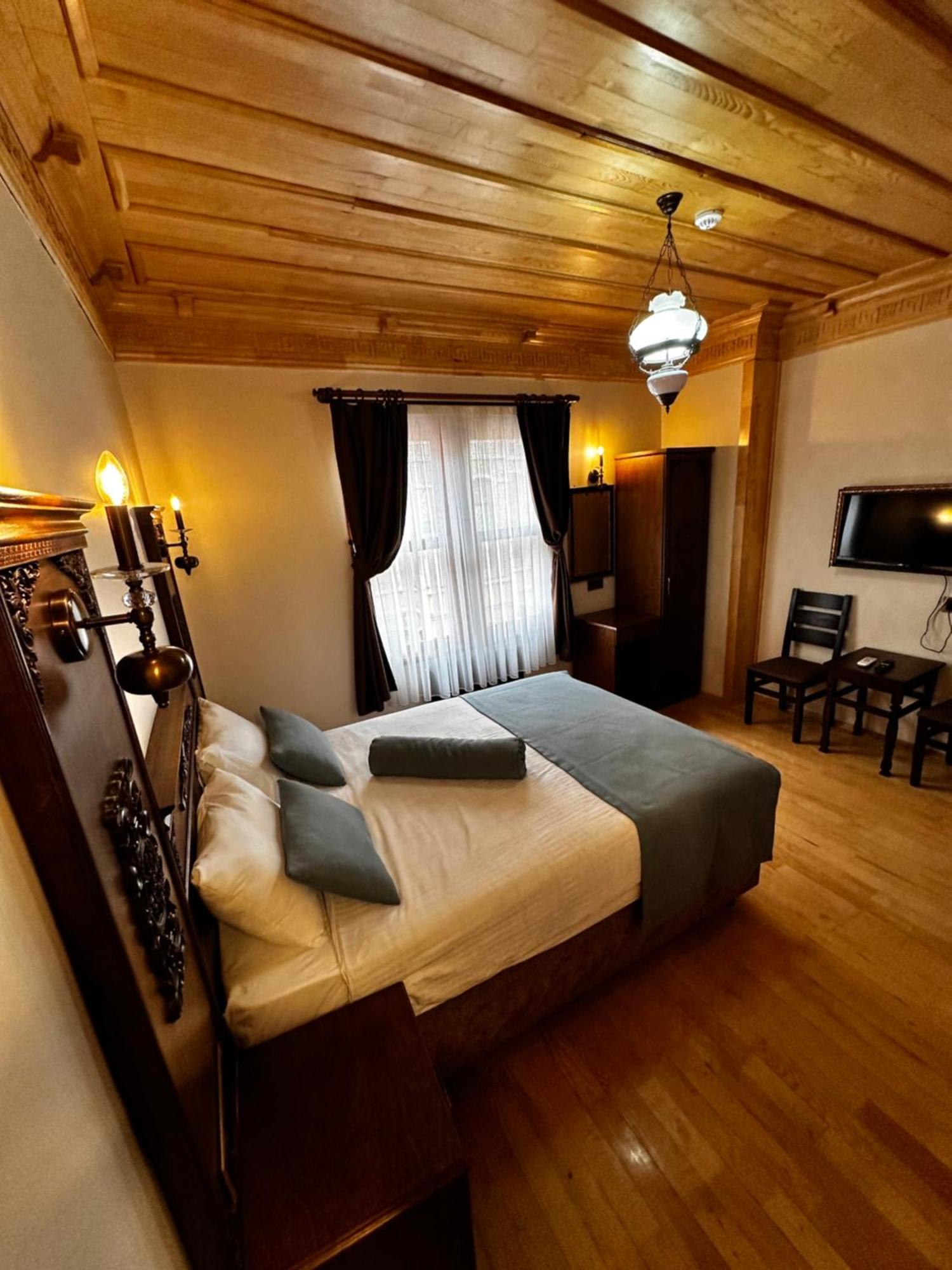 Antique Pearl Hotel Istanbul Bagian luar foto