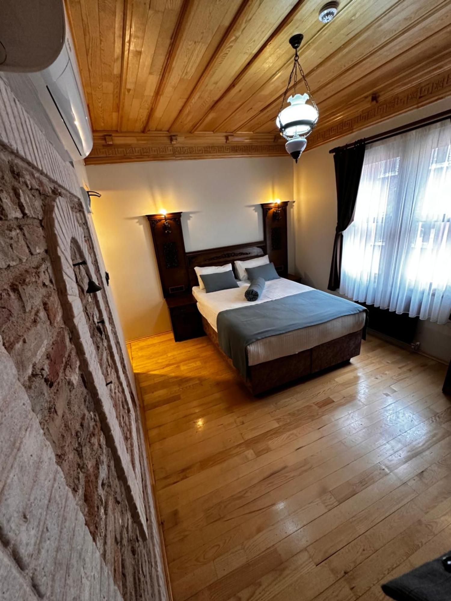Antique Pearl Hotel Istanbul Bagian luar foto